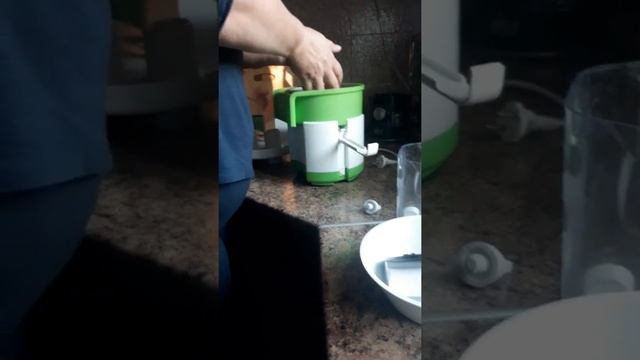 соковыжималка "ЖУРАВИНКА" БЕЛАРУСКОЕ ПРОИЗВОДСТВО смотреть онлайн