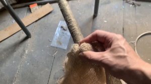 Журнальный столик из шишек и эпоксидной смолы