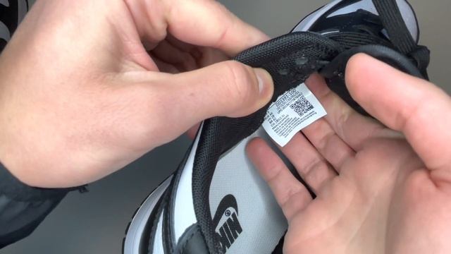 REAL VS. FAKE NIKE DUNK LOW BLACK/WHITE (PANDA) SNEAKERS COMPARISON смотреть онлайн