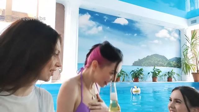 соски как ракеты (byowl и fruktozka в бассейне) смотреть онлайн