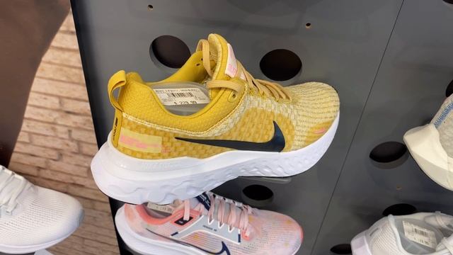 Nike React Infinity Run Flyknit 3 “Wheat Gold” - Style Code: DZ3016-700 смотреть онлайн