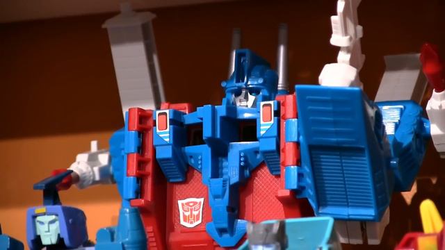 Virtual Tour: The Michael Mercy 80's Toy Museum [PART 9] смотреть онлайн