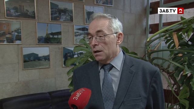 В Чите, чтобы записать ребёнка в 1-й класс, родители занимали очередь с 6 утра смотреть онлайн