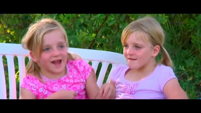 Мейси и Маккензи Моя Ужасная История Как живет самая редкая тройня в мире смотреть онлайн