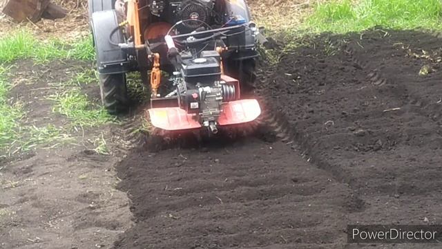 Фрезеровка и вспашка огорода мини-погрузчиком смотреть онлайн