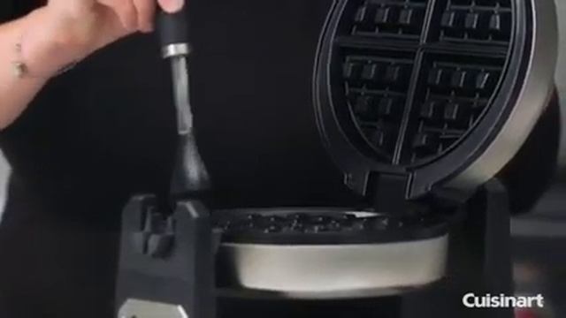 Cuisinart Waffle Maker, Round Flip Belgian, Stainless steel смотреть онлайн