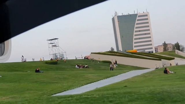 Очень красивый, удивительный и необычный центр по имени Гейдара Алиева // Баку , Baku , Bakı