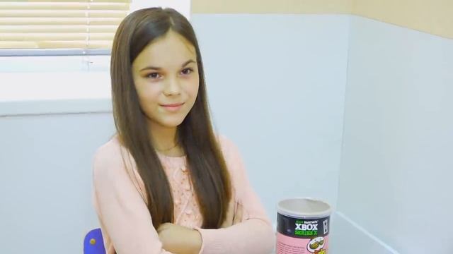 ЦВЕТНОЙ ЧЕЛЛЕНДЖ в ШКОЛЕ!!! Красный, желтый и Розовый едим еду одного цвета 24 часа