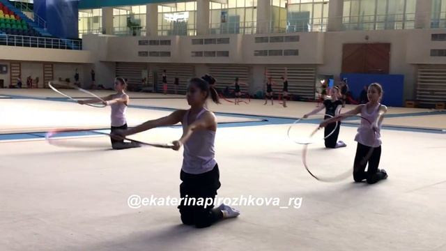 Тренировка с предметами сборная Узбекистана с Е.Пирожковой! Художественная гимнастика смотреть онлайн