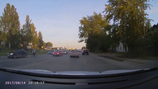Верхняя Пышма "развилки" встречка 14.08.2017 г/н В806РК 196 смотреть онлайн