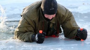 Запрещен выход на лед. Правила безопасности / 15-11-2022