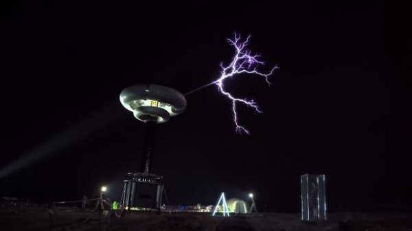 Самая мощная катушка Теслы в руках DP Labs