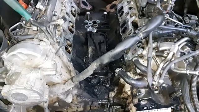 Мерседес gl, Замена теплообменника, ом 642, течет теплообменник.снимаем турбину. смотреть онлайн