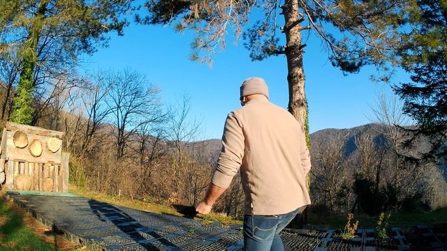 Knife throwing. Latest version of my competition throwing knives: Hardox 600 5mm, 33.5cm, 450g. смотреть онлайн