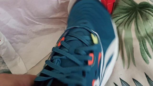 Купил кроссовки Reebok Floatride Energy 5 из Европы в Россию, обзорчик / TRADEINN.COM смотреть онлайн