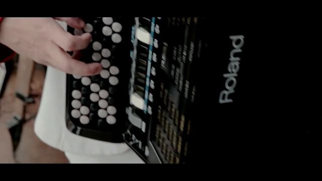 Дмитрий Мичковский баян Russian dance #Queen, #Рукивверх - Dmitry Michkovskiy (Accordion cover) смотреть онлайн