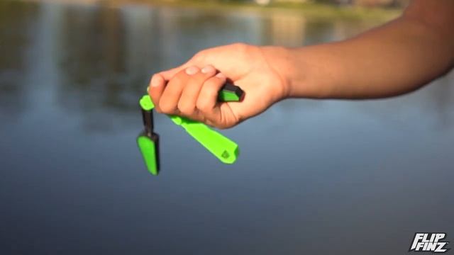 Flip Finz | Beginner Tutorial - Double Rollout смотреть онлайн