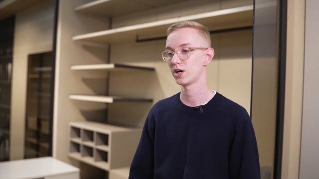 Возможно ли сделать двери-купе на всю высоту помещения, если планируется натяжной потолок? смотреть онлайн