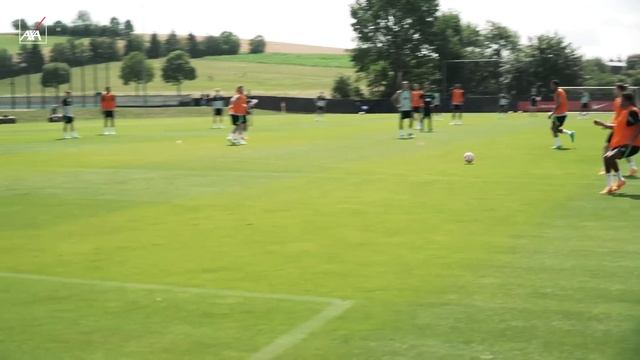 INSIDE TRAINING: "I love it, Macca!' | Attacking transitions and finishing drills in Germany смотреть онлайн