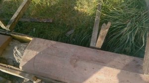 Установка крышки для бордюра из бетон