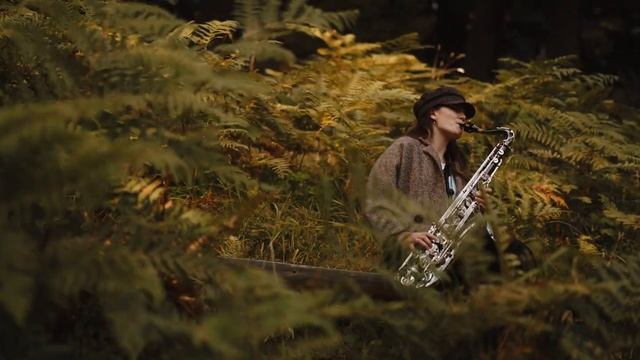 Joseph Kosma - Autumn Leaves | Sax Cover | Alexandra Ilieva | Thomann смотреть онлайн