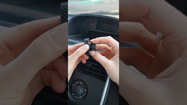 Автомобильный держатель магнитный на панель Hoco CA53 смотреть онлайн