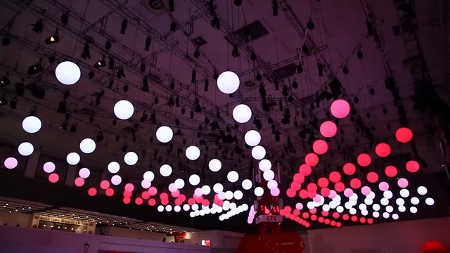 Kinetic Lights Installation with DMX winches and lift LED balls смотреть онлайн
