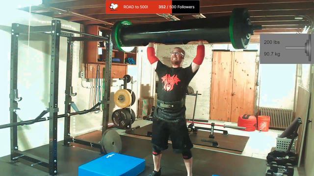 200 lb (91 kg) Log Viper Press | Strongman Training смотреть онлайн