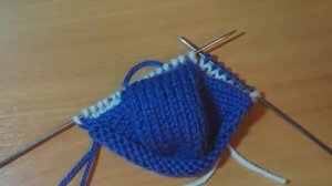 Вязаные тапочки спицами, без швов  .