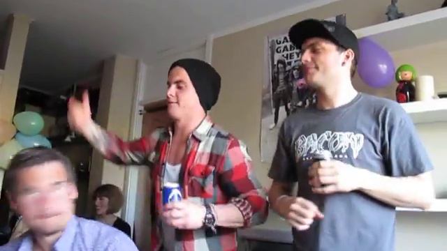 Landin brothers dancing to X-Zibit смотреть онлайн