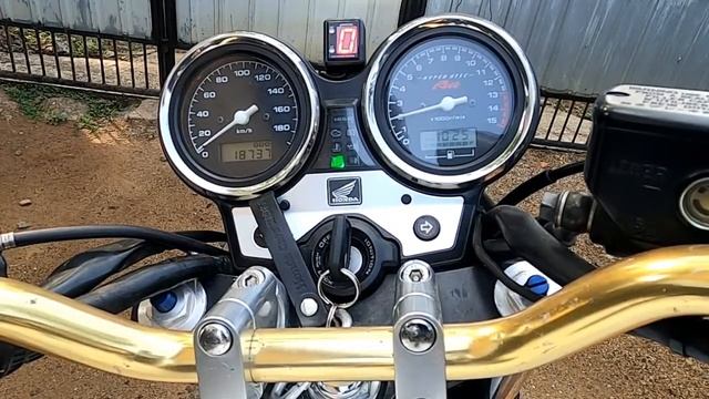 CB 400 revo - 2010 startup / COLD START rpm response смотреть онлайн