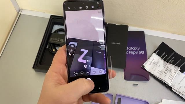 Samsung Galaxy Z Flip3 5G смотреть онлайн