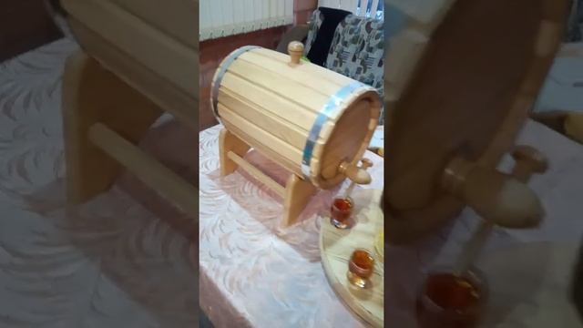 Виноградный дистиллят в дубовой бочке. смотреть онлайн