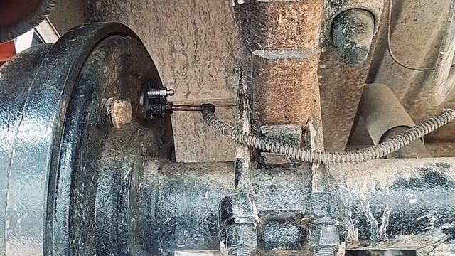 новый способ прокачки тормозов на уазе! смотреть онлайн