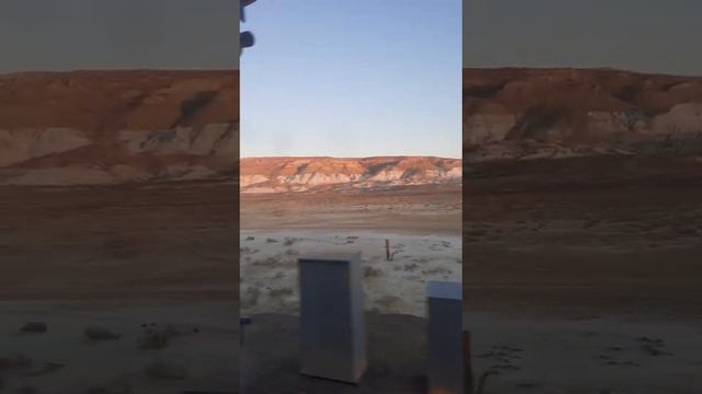 Полустанок Ман-Ата в местности Сай-Отес (Сай-Өтес) из окна поезда осенью 2021 года смотреть онлайн