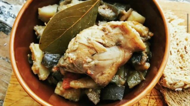 Рагу с баклажанами и курицей рецепт приготування в описах смотреть онлайн