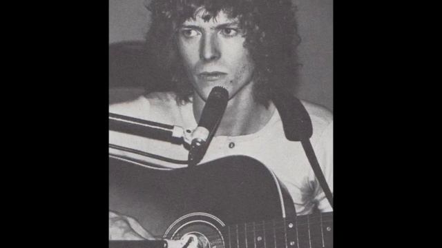 David Bowie - Space Oddity (Live 1969, Beckenham) смотреть онлайн