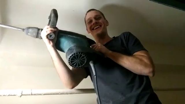 Работа с перфоратором. смотреть онлайн