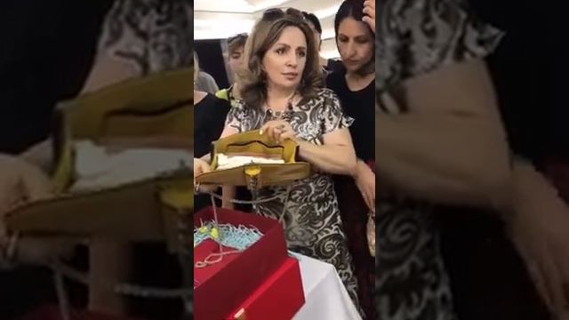 Свадебный подарок на миллион от свекрови. Никто не ожидал смотреть онлайн