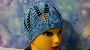 Летняя шапочка крючком. Ажурная шапочка крючком для начинающих. (720p).mp4