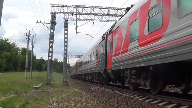 Электровоз ЧС7-318 с фирменным поездом Ярославль №101 Ярославль - Москва смотреть онлайн