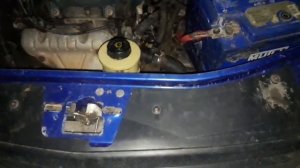 Замена топливного фильтра и проверка уровня масла в МКПП Рено Логан до 2006 года октября.