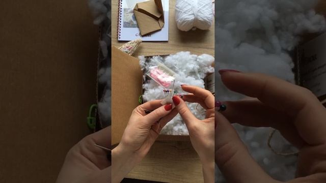 Набор для вязания от Monoxa «Зайка Пьер» смотреть онлайн