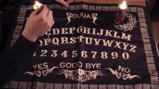 Как работать с Колдовской Доской Уиджи? Часть 3 - Вызов Духов смотреть онлайн