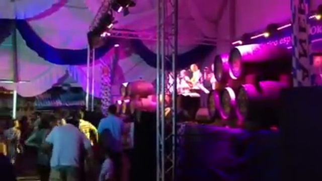 OKTOBERFEST IN FUENGIROLA IN SPANIEN смотреть онлайн