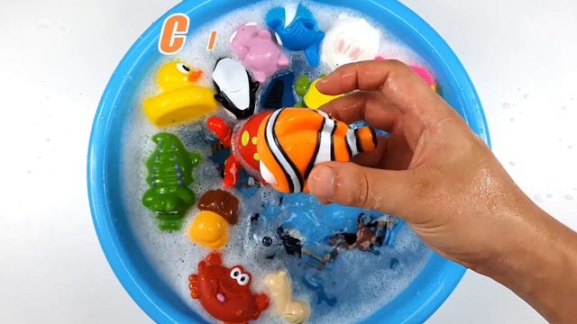 Safari Wild Animals Toy Collection - Learn Animal Names In English смотреть онлайн