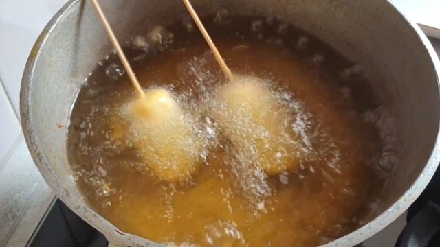 Когда с продуктами проблема, выручает она. Закуска за копейки. Сосиска в тесте. смотреть онлайн