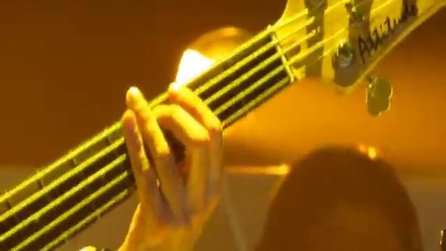 RENATO ZERO"PAOLO COSTA"(IL BASSISTA)RENATO ZERO HD смотреть онлайн