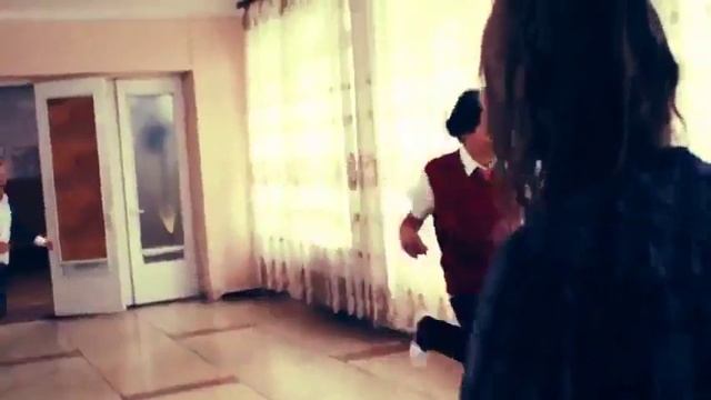 Quest pistols and Lera Kozlova "Он рядом" смотреть онлайн