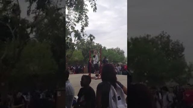 Fat boy can't do a pull up - WEST смотреть онлайн